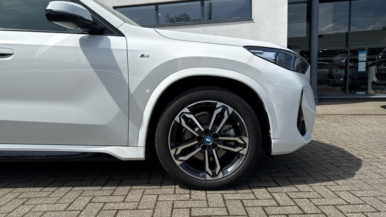 BMW iX1 230kW xDrive30 M Sport 65kWh 5dr Auto Electric Estate